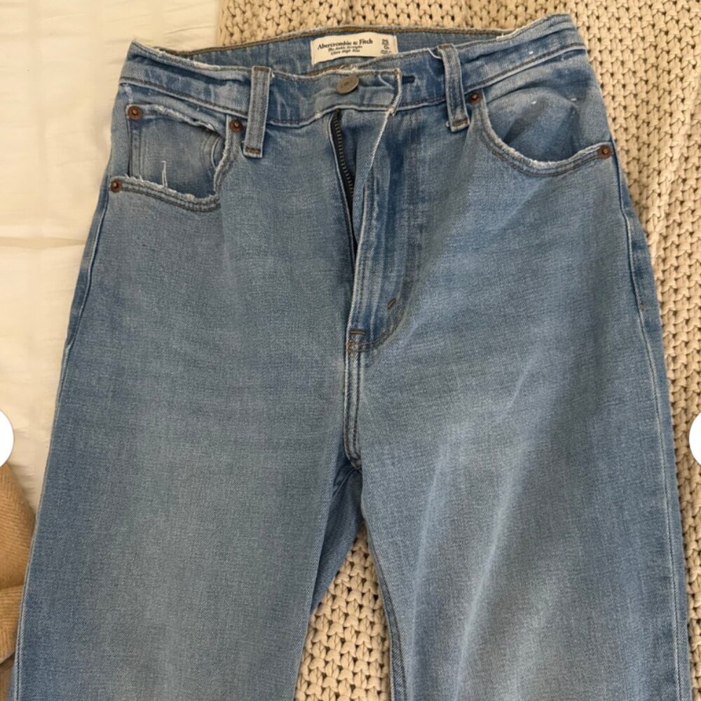 Abercrombie Ankle Jeans - 25R